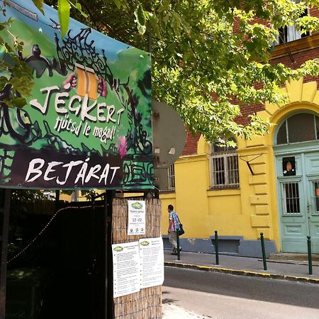 Season Hostel 2 Budapest Exterior photo