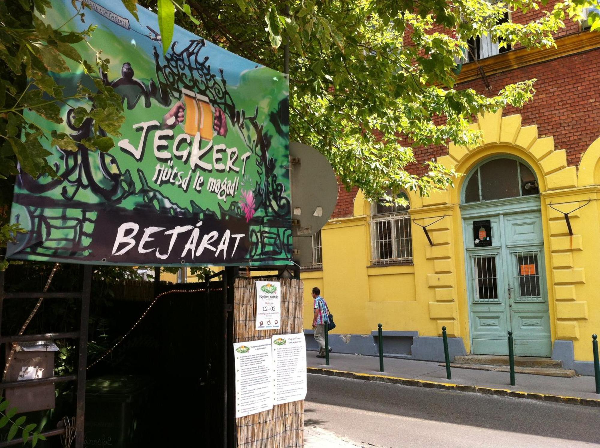 Season Hostel 2 Budapest Exterior photo