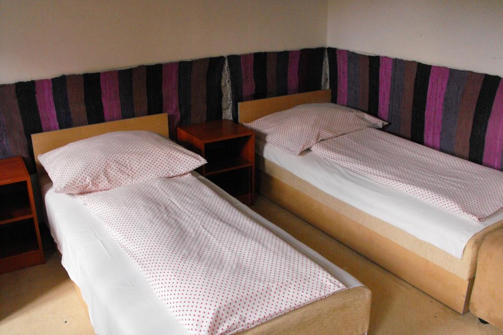 Season Hostel 2 Budapest Room photo