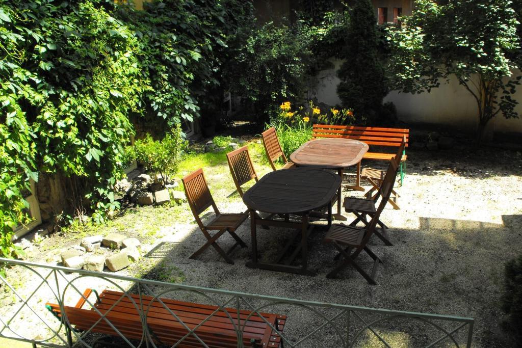 Season Hostel 2 Budapest Exterior photo